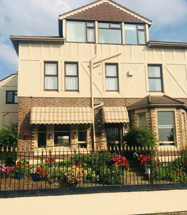 Bed and Breakfast The Bebington Екстер'єр фото