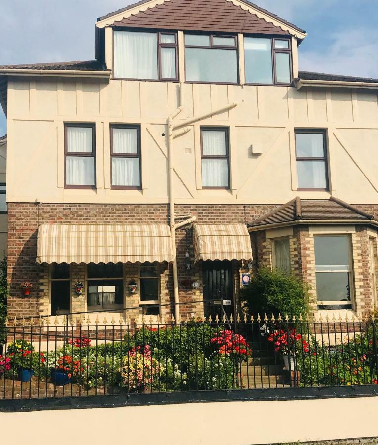Bed and Breakfast The Bebington Екстер'єр фото